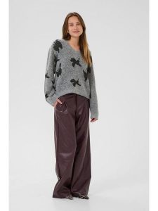 CULTURE Sweter w kolorze szaro-czarnym rozmiar: S. Szare swetry oversize Culture, s, bez wzorów, ze splotem, bez ramiączek. Za 173,99 zł.
