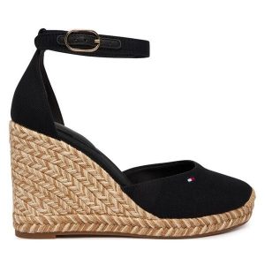 Espadryle Tommy Hilfiger. Czarne espadryle TOMMY HILFIGER, bez wzorów, bez obcasa. Za 409,99 zł.