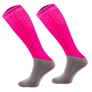 Skarpety Jeździeckie Comodo Dots Pink. Różowe skarpetki COMODO, bez wzorów, z bawełny. Za 19,99 zł.