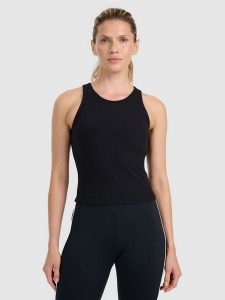4F Top slim z prążkowanej dzianiny damski - czarny XS. Czarne topy 4f, xs, bez wzorów, z dzianiny, bez kołnierzyka, bez ramiączek. Za 89,99 zł.