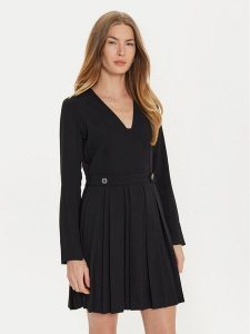 TWINSET Sukienka codzienna 242TT2171 Czarny Loose Fit. Czarne kombinezony Twinset, na co dzień, bez wzorów, z syntetyku, bez kołnierzyka, bez ramiączek, proste. Za 559,99 zł.