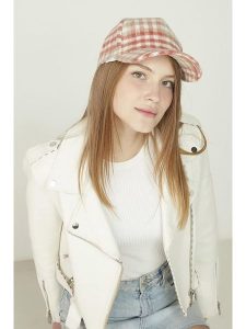 Shaka Czapka w kolorze koralowo-beżowym rozmiar: onesize. Brązowe czapki Shaka, bez wzorów, z materiału. Za 100,99 zł.