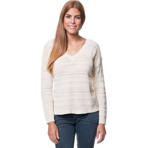 Sweter w kolorze kremowym. Białe swetry oversize marki Benetton, z dzianiny. W wyprzedaży za 107,95 zł.