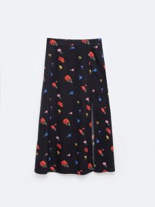 Spódnica damska midi z wiskozy z motywem kwiatowym czarna Brie 906. Czarne spódnice Big Star, l, bez wzorów, z tkaniny, midi. Za 179,99 zł.