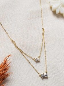 Lodie Silver Pozłacany naszyjnik z cyrkoniami - dł. 50 cm rozmiar: onesize. Szare naszyjniki Lodie Silver, z cyrkonią, metalowe. Za 73,99 zł.