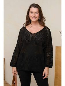 Curvy Lady Sweter w kolorze czarnym rozmiar: 48/50. Czarne swetry oversize Curvy Lady, bez wzorów, ze splotem, bez ramiączek. Za 122,96 zł.