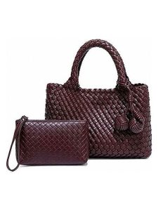 SUVRAI Torebka w kolorze brązowym - 24 x 22 x 13 cm rozmiar: onesize. Brązowe torebki klasyczne SUVRAI, bez wzorów, z materiału, przez ramię, bez dodatków. Za 165,99 zł.