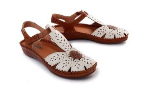 Pikolinos P. VALLARTA 655-0841C1 NATA, sandały damskie. Brązowe sandały Pikolinos, bez wzorów, ze skóry, bez obcasa, bez zapięcia. Za 544,90 zł.