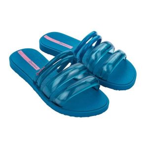 Klapki dla kobiet Ipanema PUFFER TIRAS FEM. Niebieskie klapki Ipanema, bez wzorów, bez obcasa. Za 89,99 zł.