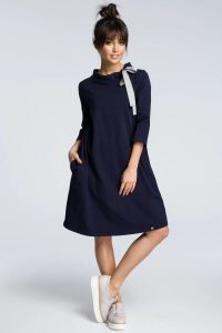 Sukienka sportowa bombka oversize bawełniana granatowa. Sukienki Bewear, na co dzień, l, bez wzorów, z bawełny, sportowe, bez kołnierzyka, bez ramiączek, bombki. Za 249,00 zł.