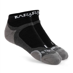 Skarpety tenisowe Karakal X4 Trainer. Czarne skarpetki KARAKAL, bez wzorów. Za 44,00 zł.