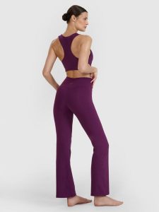 4F Legginsy do jogi i pilatesu z rozszerzanymi nogawkami damskie - fioletowe XL. Fioletowe legginsy 4f, bez wzorów, z dzianiny, z podwyższonym stanem. W wyprzedaży za 149,99 zł.