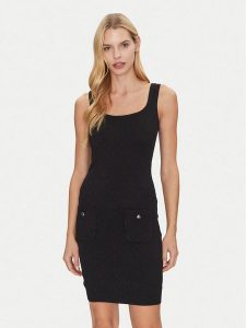 Guess Sukienka dzianinowa W5RK17 Z2YJ2 Czarny Slim Fit. Czarne kombinezony Guess, xxl, z aplikacjami, z dzianiny, bez kołnierzyka, bez ramiączek. Za 297,00 zł.