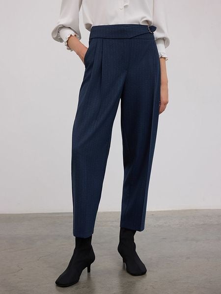 BGN Spodnie w kolorze granatowym rozmiar: 36. Niebieskie spodnie z wysokim stanem BGN, bez wzorów, z materiału, z podwyższonym stanem. Za 122,09 zł.