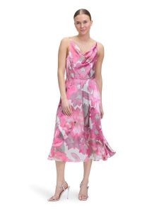 Vera Mont Sukienka w kolorze kremowo-różowym rozmiar: 36. Brązowe sukienki Vera Mont, s, bez wzorów, z materiału, bez kołnierzyka, bez ramiączek, midi. Za 260,99 zł.