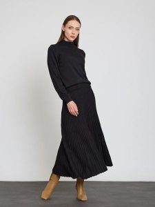 BGN Spódnica w kolorze czarnym rozmiar: 34. Czarne spódnice BGN, na co dzień, bez wzorów, maxi. Za 108,99 zł.