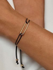 DI GIORGIO Pozłacana bransoletka z elementem ozdobnym rozmiar: onesize. Czarne bransoletki DI GIORGIO, pozłacane. Za 82,99 zł.