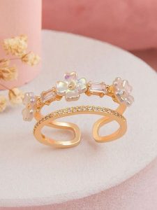 Lodie Silver Pierścionek z cyrkoniami rozmiar: onesize. Szare pierścionki Lodie Silver, z cyrkonią, z mosiądzu. Za 30,99 zł.