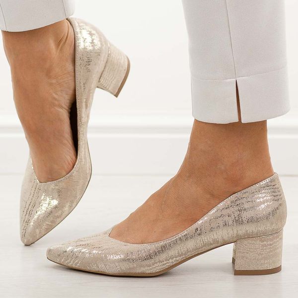 Złote s160 skórzane Polskie czółenka damskie na obcasie Prestige 2235/obl. Żółte czółenka Prestige, bez wzorów, z materiału, bez obcasa, na obcasie, bez zapięcia. Za 429,00 zł.