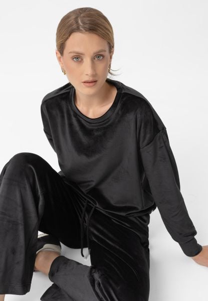 Welurowa bluza B-CARLA. Czarne bluzy Volcano, m, bez wzorów, z dresówki, bez kaptura. Za 139,99 zł.