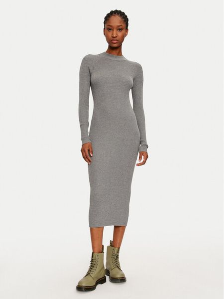 Vero Moda Sukienka dzianinowa Willow 10321939 Szary Slim Fit. Szare kombinezony Vero Moda, l, bez wzorów, z dzianiny, bez kołnierzyka, bez ramiączek. Za 119,99 zł.