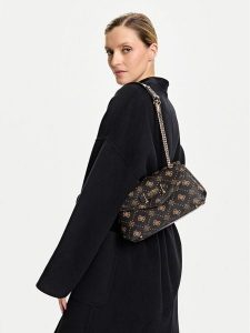 Guess Torebka Silia HWGP98 90210 Brązowy. Brązowe torebki klasyczne Guess, z aplikacjami, ze skóry, bez dodatków. Za 369,99 zł.