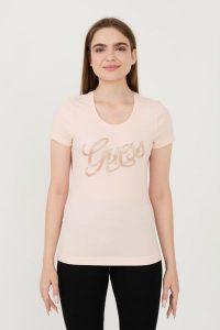 GUESS Różowy t-shirt Script. Czerwone t-shirty Guess, xs, z aplikacjami, bez kołnierzyka, bez ramiączek. W wyprzedaży za 164,99 zł.
