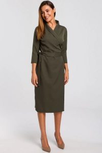 Elegancka sukienka kopertowa z paskiem zielona. Zielone sukienki Stylove, do pracy, l, bez wzorów, z elastanu, biznesowe, bez kołnierzyka, bez ramiączek, midi, dopasowane. Za 309,00 zł.