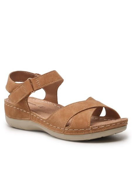 Clara Barson Sandały WSS20580-01 Brązowy. Brązowe sandały Clara Barson, bez wzorów, ze skóry, bez obcasa, na płaskiej podeszwie, bez zapięcia. Za 99,99 zł.