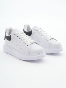 Trendyol Sneakersy w kolorze białym rozmiar: 41. Białe trampki Trendyol, bez wzorów, bez zapięcia. Za 145,60 zł.