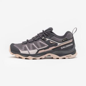 Buty turystyczne z membraną Gore-Tex® Salomon X ULTRA Pioneer 2 GTX Wodoodporne. Brązowe buty trekkingowe Salomon, z gore-texu, bez zapięcia. Za 599,99 zł.