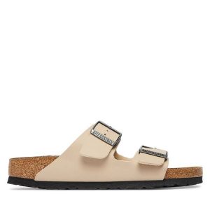 Klapki Birkenstock. Brązowe klapki Birkenstock, bez wzorów, bez obcasa. Za 399,99 zł.