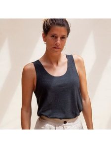 Tropicfeel Top w kolorze czarnym rozmiar: M. Czarne topy Tropicfeel, m, bez wzorów, z bawełny, bez kołnierzyka, bez ramiączek. Za 52,45 zł.