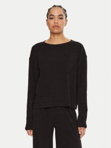 Guess Koszulka piżamowa Elsa O4BP01 KCHZ2 Czarny Relaxed Fit. Czarne koszule nocne Guess, z aplikacjami, z bawełny, bez ramiączek. Za 109,99 zł.