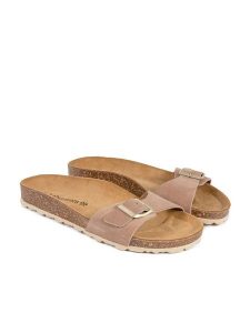 BABUNKERS Family Skórzane klapki w kolorze beżowym rozmiar: 36. Brązowe klapki BABUNKERS Family, bez wzorów, ze skóry, z otwartym noskiem, bez obcasa. Za 108,74 zł.