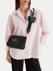 Nine West Torebka CEO-Marisse-LA374-4707 Czarny. Czarne listonoszki Nine West, bez wzorów, z materiału, bez dodatków. Za 219,99 zł.