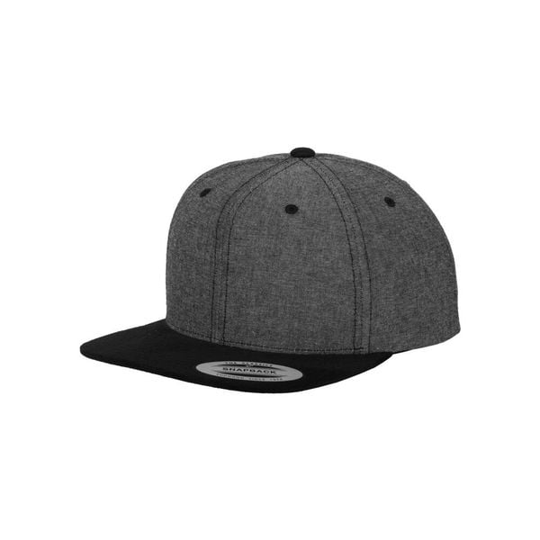 Czapka typu snapback Flexfit Chambray-Suede. Czarne czapki FLEXFIT, bez wzorów. Za 137,50 zł.