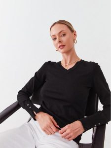 Guess Sweter W2YR31 Z2V62 Czarny Regular Fit. Czarne swetry klasyczne Guess, m, z wiskozy, bez kołnierzyka. Za 222,14 zł.
