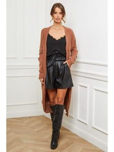 So Cachemire Kardigan "Acor" w kolorze karmelowym rozmiar: S. Brązowe kardigany So Cachemire, s, bez wzorów, z kaszmiru, bez ramiączek. Za 175,26 zł.