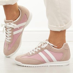 Różowe sportowe półbuty damskie McArthur Ma258w. Czerwone półbuty McArthur, na jesień, bez wzorów, z dresówki, z okrągłym noskiem, bez obcasa, na płaskiej podeszwie, bez zapięcia. Za 219,00 zł.