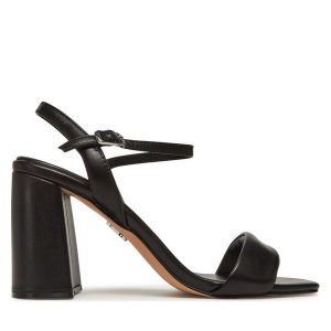 Sandały Steve Madden. Czarne sandały Steve Madden, bez wzorów, bez obcasa, na słupku, bez zapięcia. Za 319,99 zł.