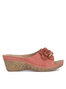 Clara Barson Klapki WYL05010-29 Czerwony. Czerwone klapki Clara Barson, bez wzorów, z syntetyku, bez obcasa. Za 62,99 zł.