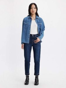 Levi's Dżinsy "501" - Tapered fit - w kolorze granatowym rozmiar: W25/28. Niebieskie jeansy Levi's®, z aplikacjami, z podwyższonym stanem. Za 175,67 zł.