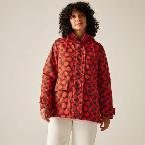 Kurtka damska przeciwdeszczowa Mid Orla Kiely. Czerwone kurtki Regatta, bez wzorów, z puchu, bez kaptura. Za 549,99 zł.