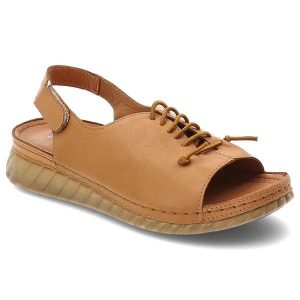 Sandały damskie Maciejka, cholewka ze skóry naturalnej zabudowany fason z odkrytymi palcami styl casualowy, brązowe, L7635-29/00-1. Brązowe sandały Maciejka, bez wzorów, z jeansu, z otwartym noskiem, bez obcasa, bez zapięcia. Za 259,00 zł.