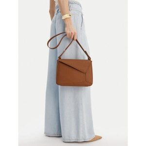 Torebka GINO ROSSI. Brązowe torebki klasyczne Gino Rossi, bez wzorów, bez dodatków. Za 199,99 zł.