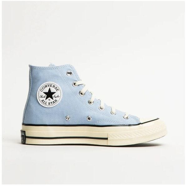 Buty Dorosły Converse Chuck 70 Cloudy Daze Egret Montantes fioletowy. Niebieskie trampki Converse, bez wzorów, bez zapięcia. Za 425,30 zł.
