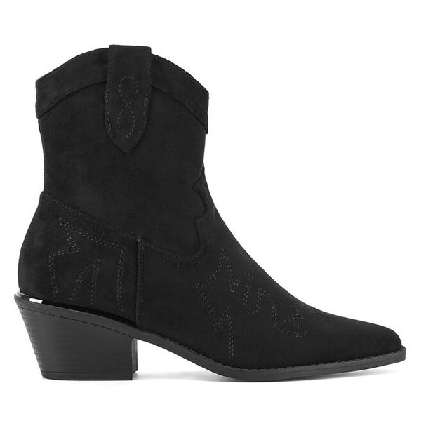 Kowbojki DeeZee. Czarne botki DeeZee, bez wzorów, bez obcasa, na słupku, bez zapięcia. Za 179,99 zł.