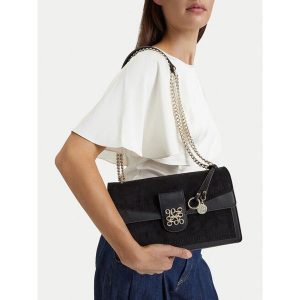 Torebka Nine West. Czarne listonoszki Nine West, bez wzorów, bez dodatków. Za 329,99 zł.