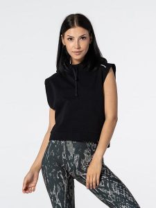 Carpatree Top "Classic" w kolorze czarnym rozmiar: M. Czarne topy Carpatree, m, bez wzorów, bez kołnierzyka, bez ramiączek. Za 61,02 zł.